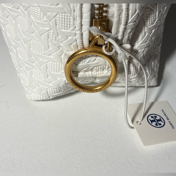 NWT Tory Burch White Basketweave Cosmetic Case Bag Gold Signature Hardware - Picture 5 of 16